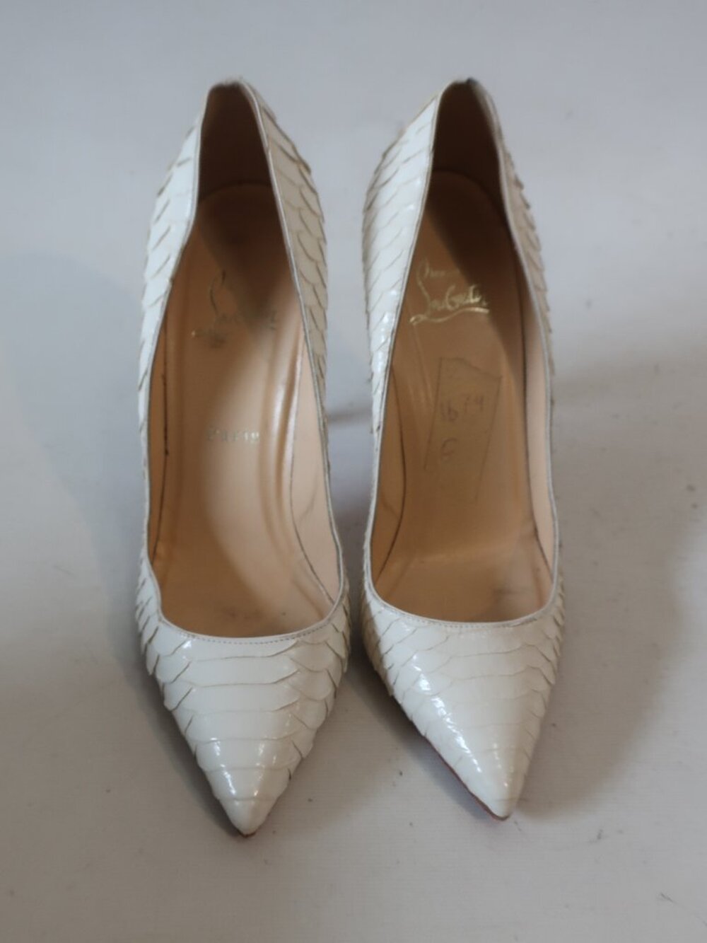 Authentic Christian Louboutin White So Kate Python Leather Heel Pump 38.5 US/8.5 - Picture 2 of 16